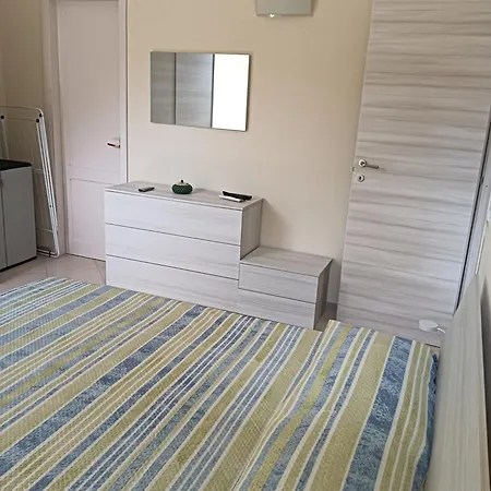 Station House Чефалу