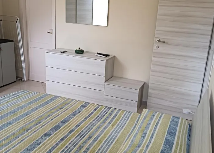 Station House Чефалу